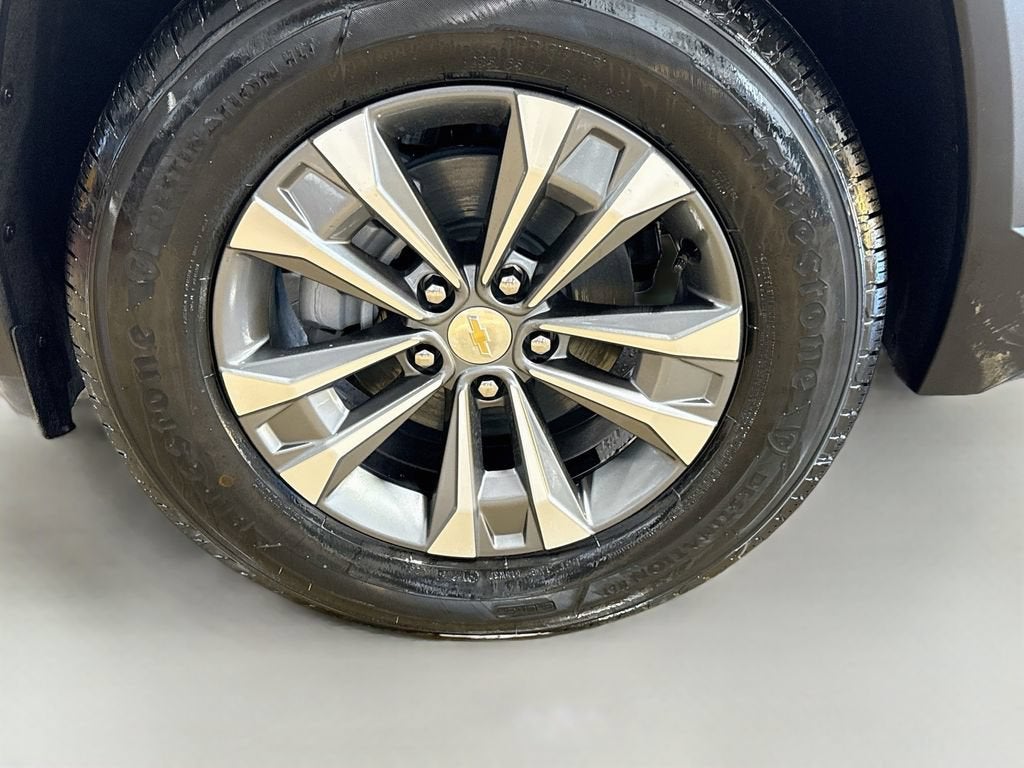 2027 Chevrolet Equinox LT - Photo 26